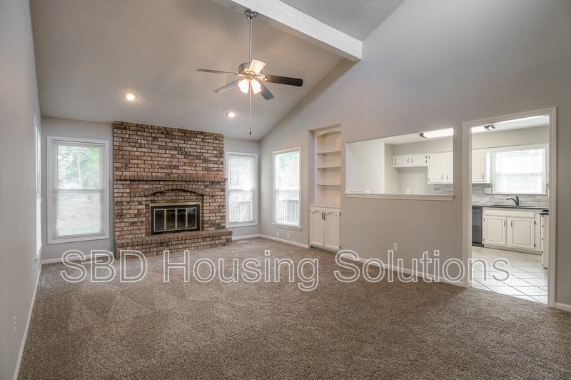 16317 E 28th St S - Photo 3 of 13