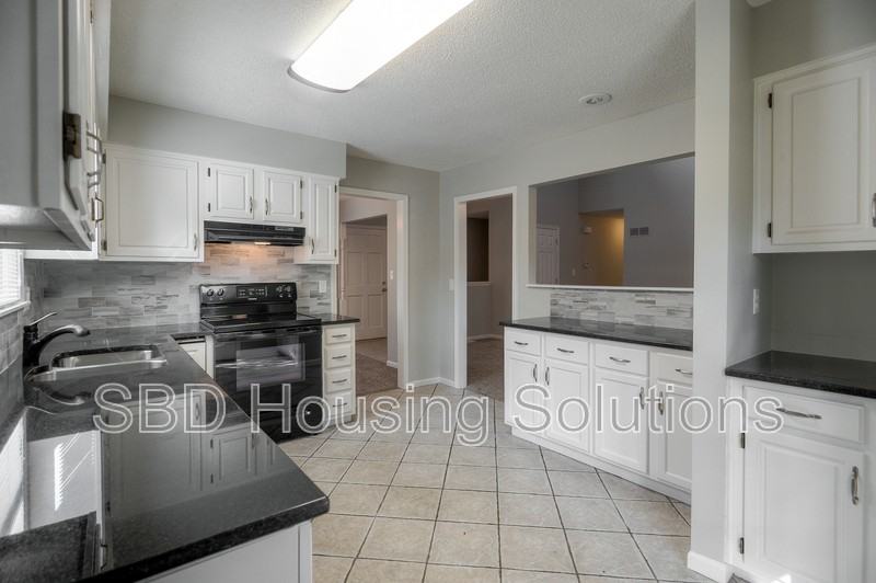 16317 E 28th St S - Photo 5 of 13