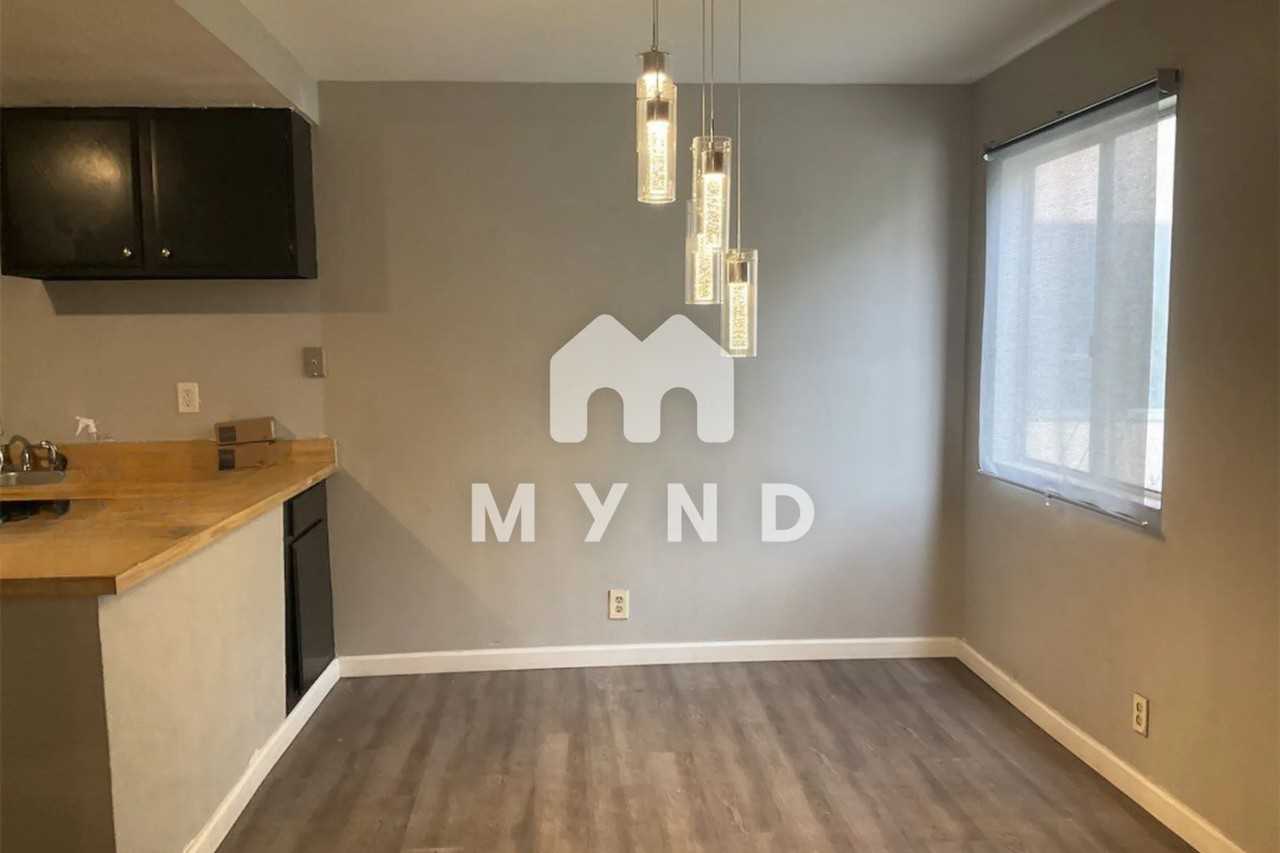 2132 Oceanside Blvd - Photo 3 of 5