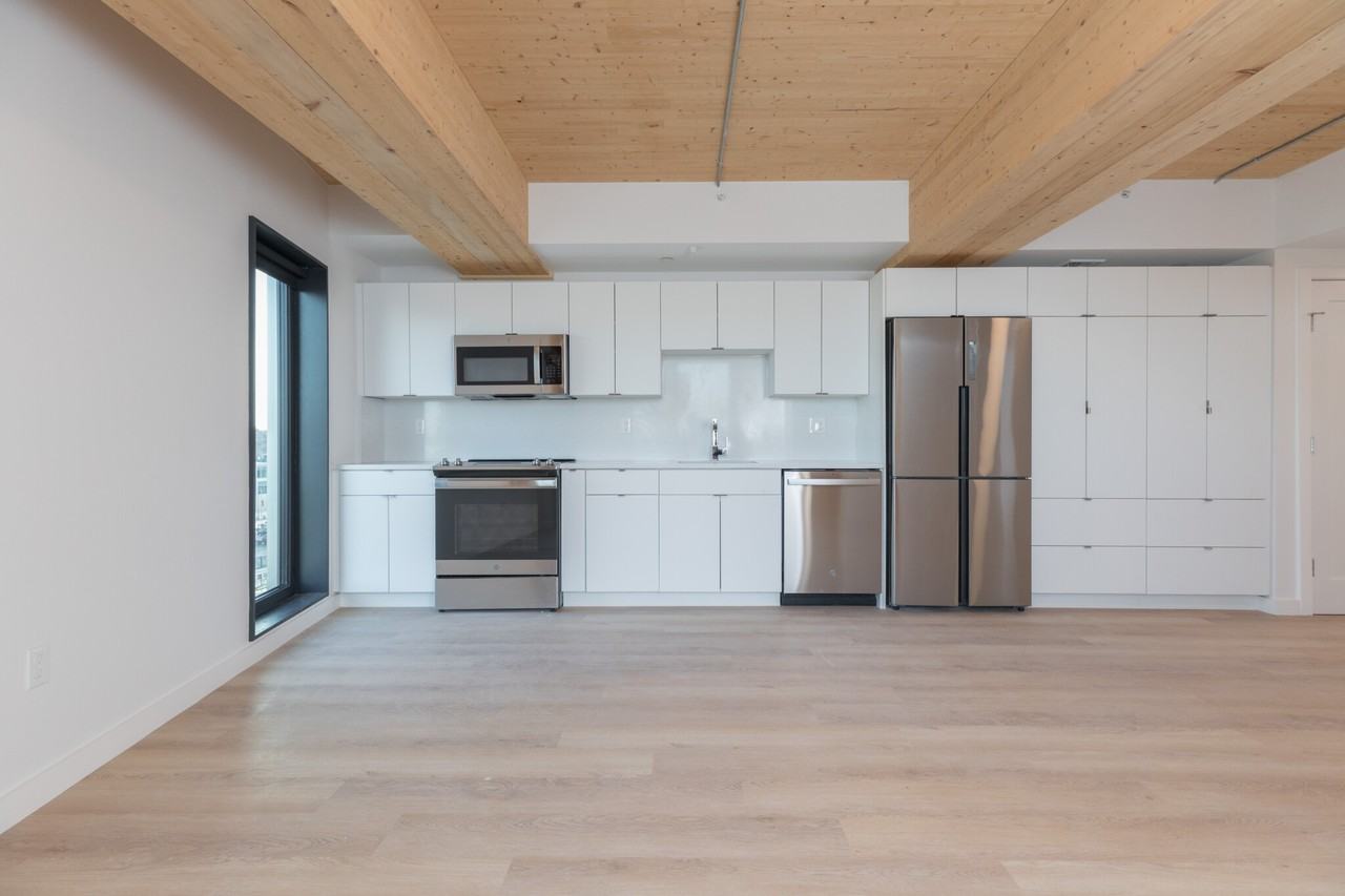 East Lenox & Washington St #306 - Photo 5 of 16