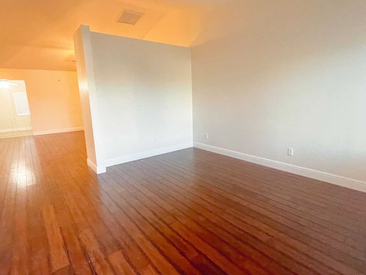 3922 E Des Moines St - Photo 3 of 25