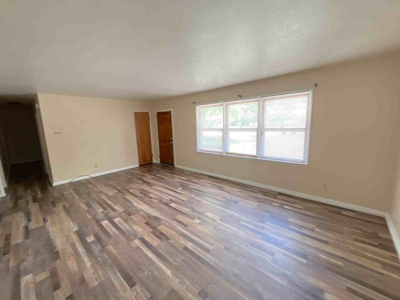 5607 Lone Star Ct - Photo 2 of 14