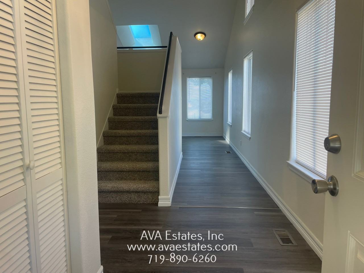 228-230 W Elbow Dr - Photo 2 of 21