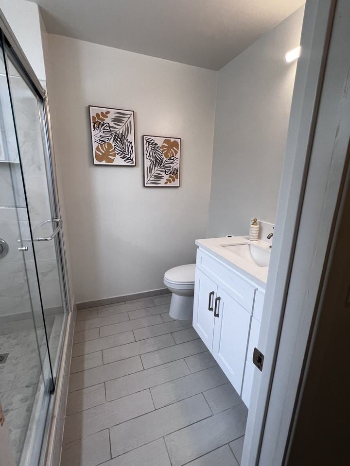 1500 Broadway - Photo 2 of 5