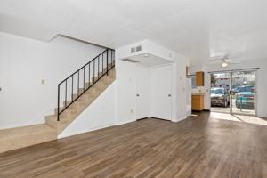 featured image of 355 Country Club Cir