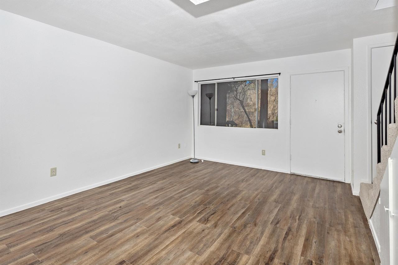 355 Country Club Circle - Photo 3 of 16