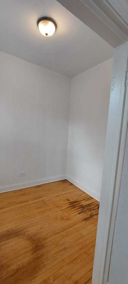 2543 S Saint Louis Ave - Photo 7 of 12