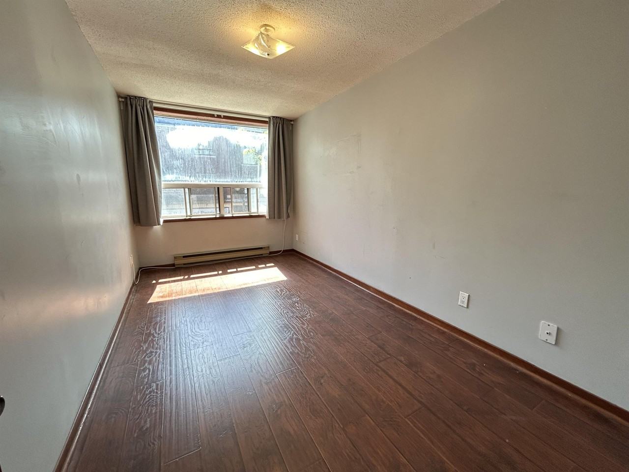 233 1- 233 James Street North #1 - Photo 3 of 6