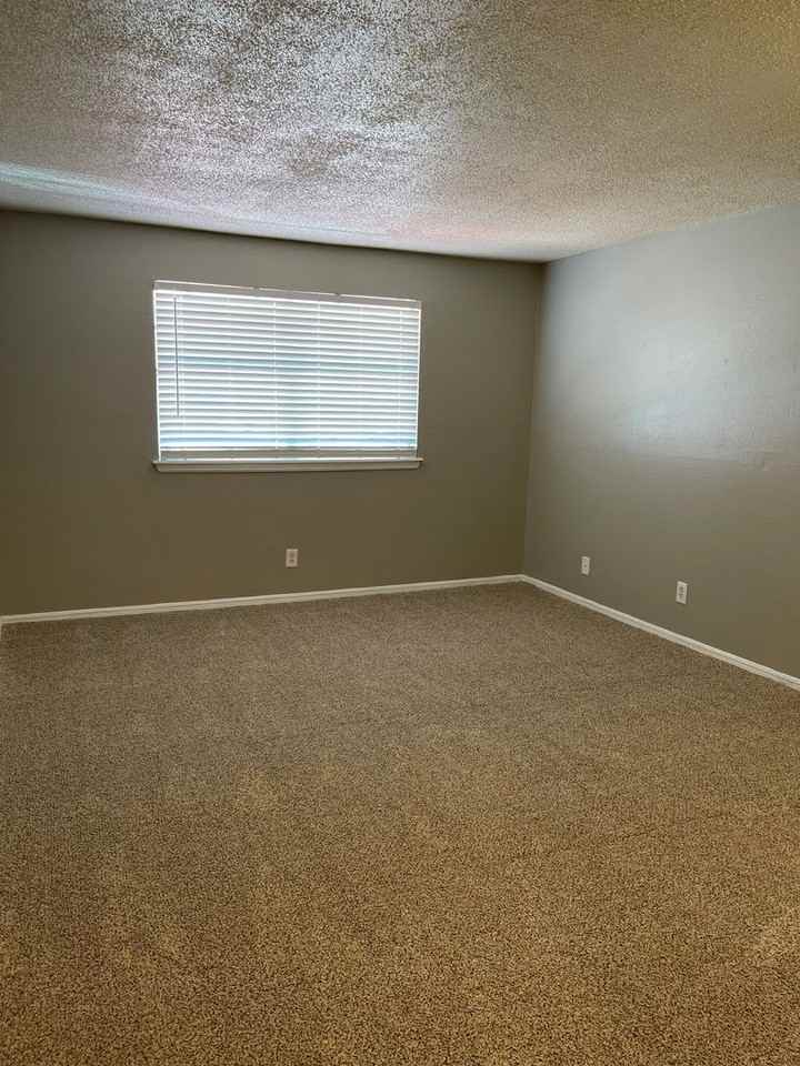 Kennedy Place Apartments - Photo 5 of 9