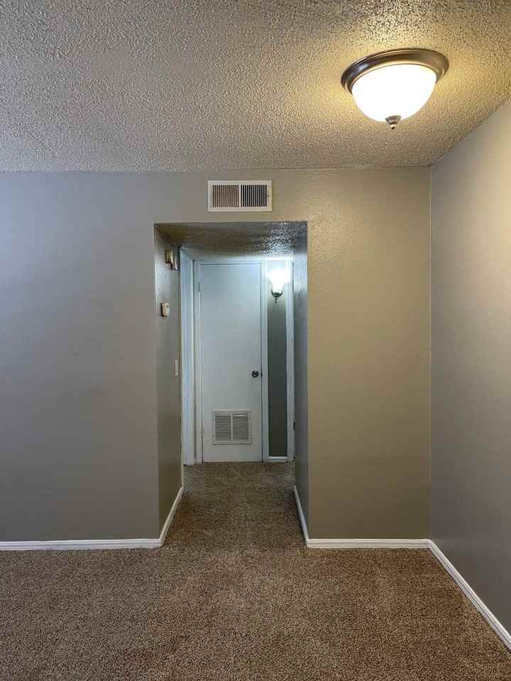 Kennedy Place Apartments - Photo 6 of 9