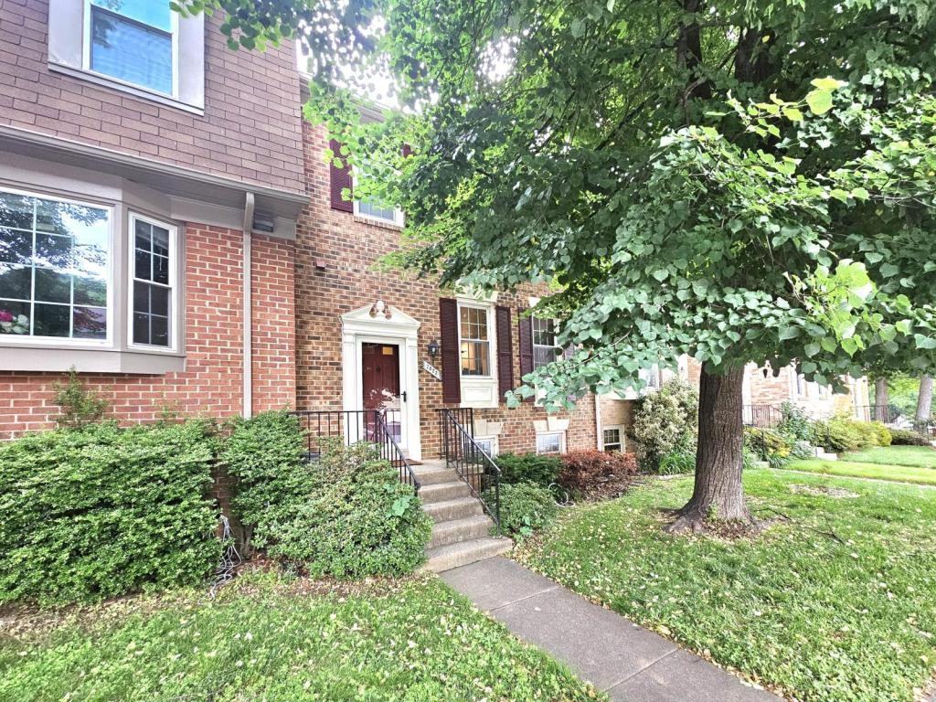 7823 Painted Daisy Dr - Photo 2 of 23