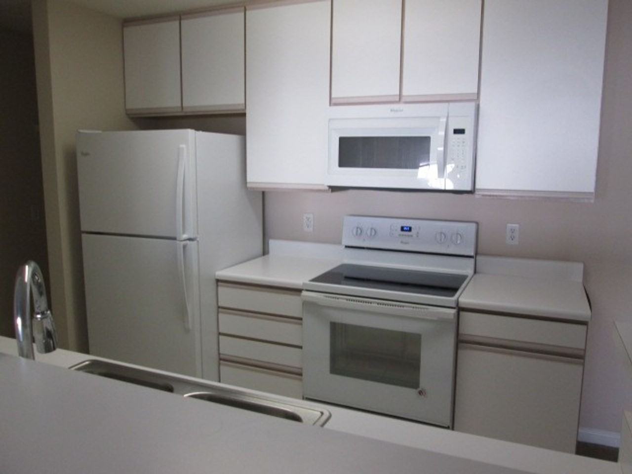 Hillsborough Pointe Apartments - Photo 2 of 50