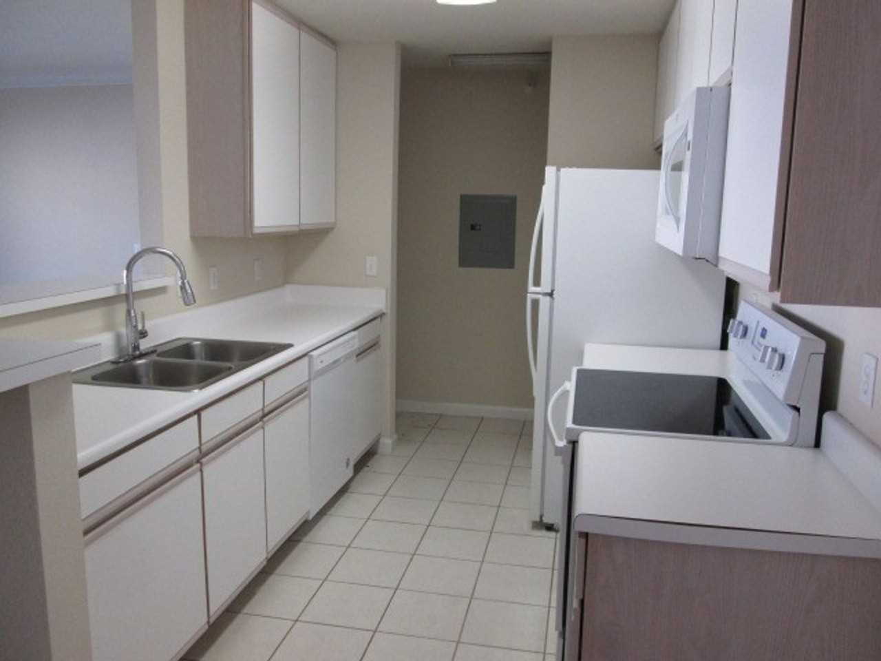 Hillsborough Pointe Apartments - Photo 3 of 50