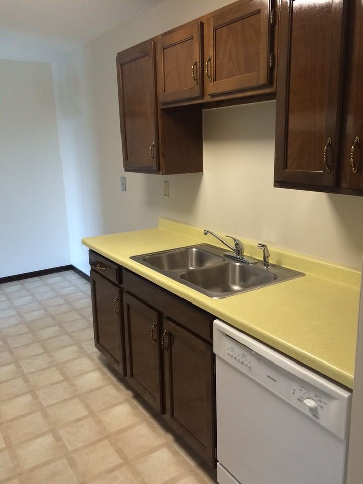 Woodgate Apartments - Photo 2 of 12