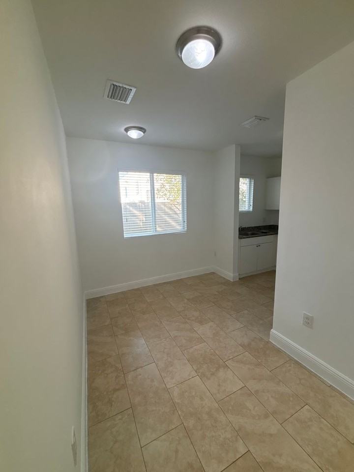 8250 W 21 Ln. - Photo 3 of 24