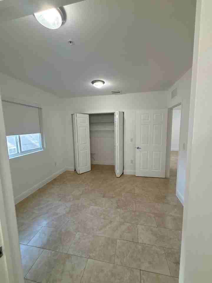 8250 W 21 Ln. - Photo 5 of 24