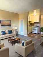 featured image of 2433 Country Club Blvd