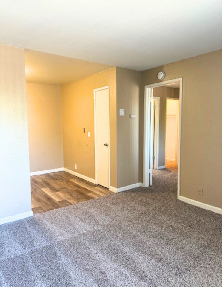 2433 Country Club Blvd. - Photo 3 of 6