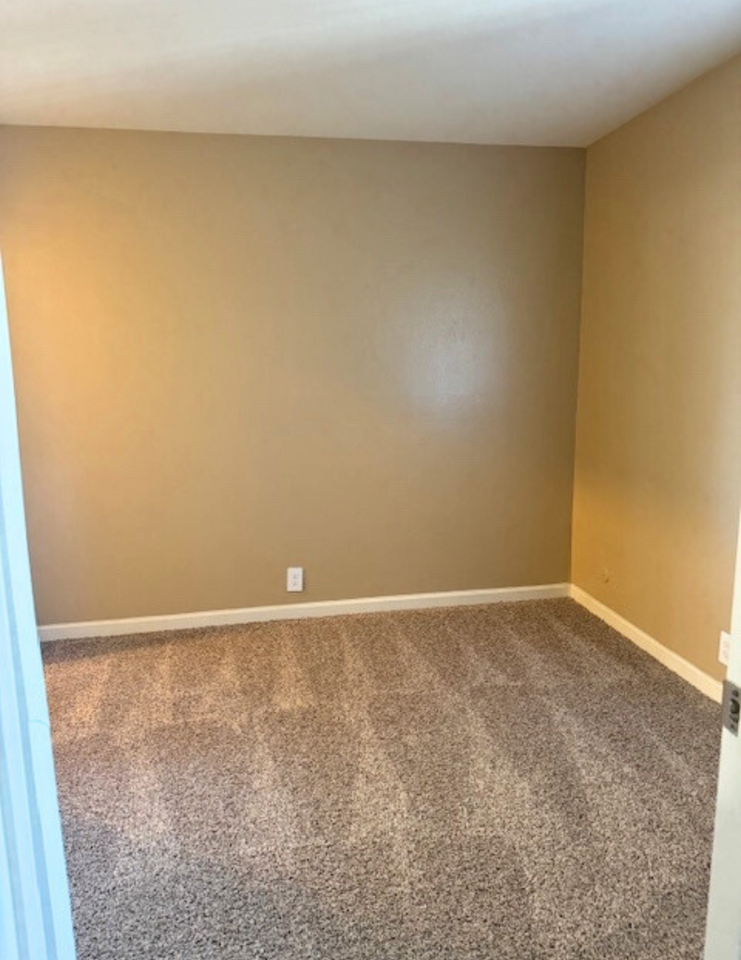 2433 Country Club Blvd. - Photo 6 of 6