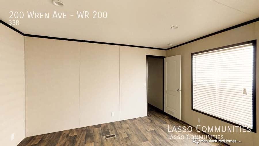 200 Wren Dr - Photo 2 of 5