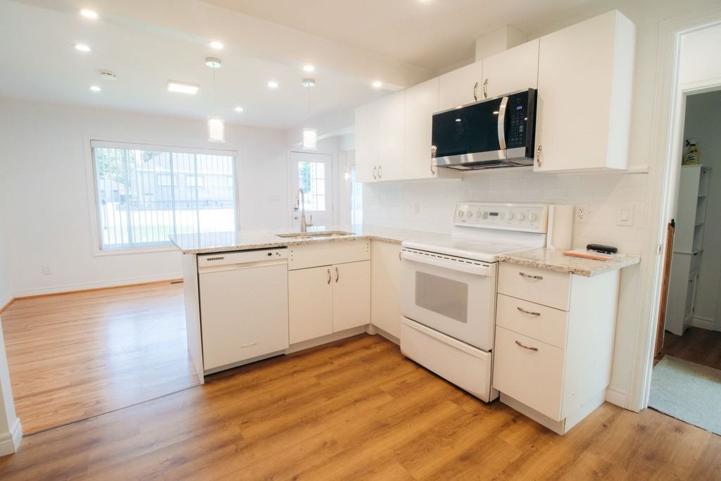 1677 Seventh Street Louth - Photo 3 of 40