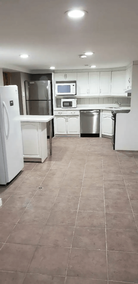 61 Hart Avenue - Photo 2 of 8