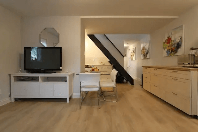 438 Woodfield Road - Photo 3 of 10