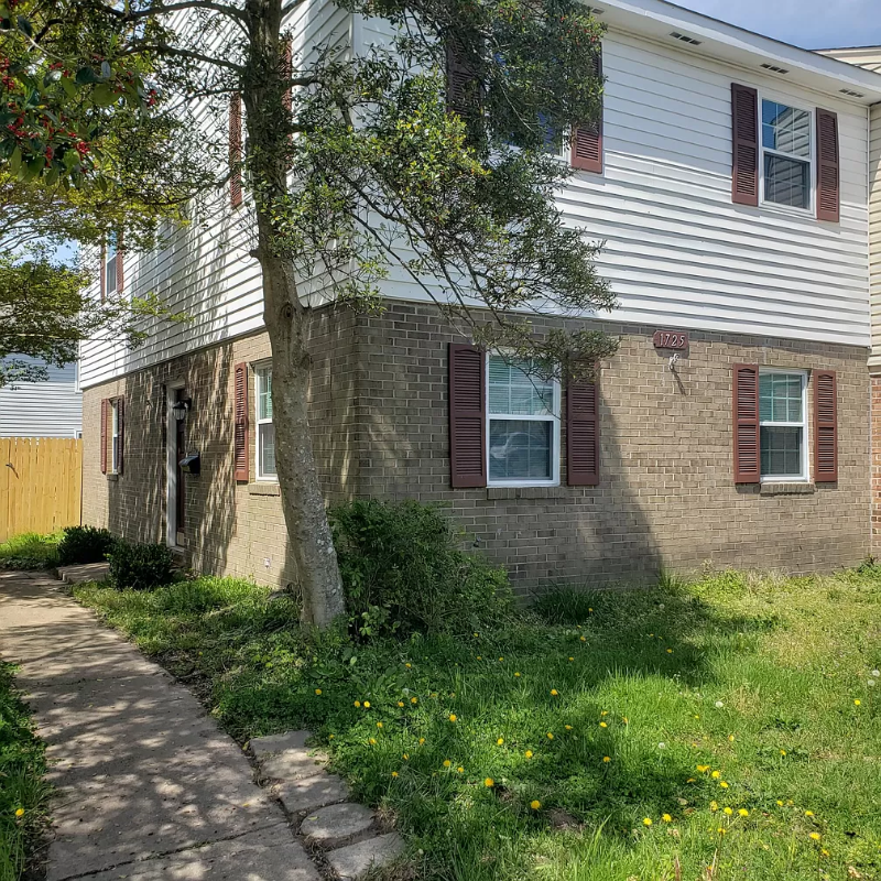 1725 Olde Buckingham Road