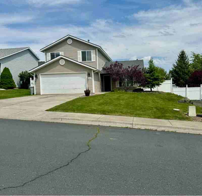 1610 Nw Valhalla Dr - Photo 2 of 21