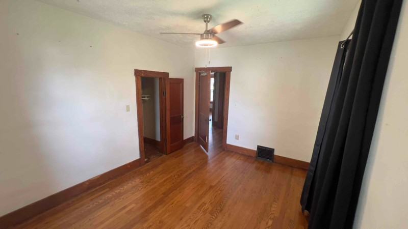 3815 S 35th St - Photo 3 of 8