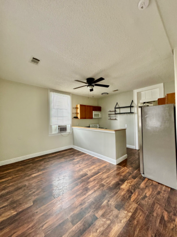 2423 Saint Ann St #2423 - Photo 3 of 12