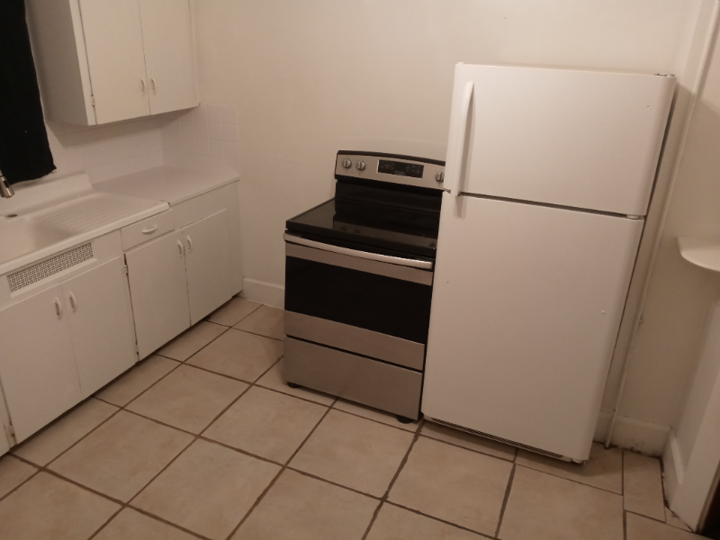 1210 Erie St #1 - Photo 6 of 42