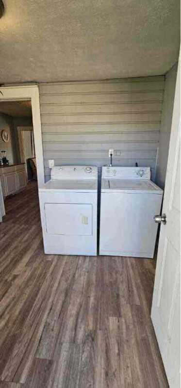 2100 Berry St - Photo 3 of 12