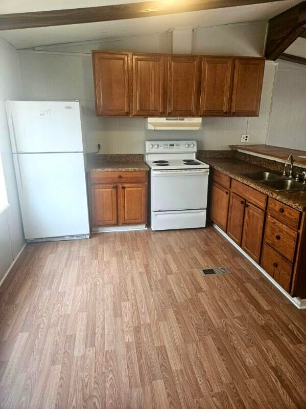 114 Crystal Ct - Photo 2 of 17
