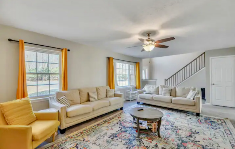 456 Stillwater Dr - Photo 2 of 14