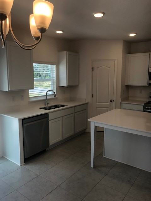 4112 Collegiate Blvd #4112 - Photo 3 of 15