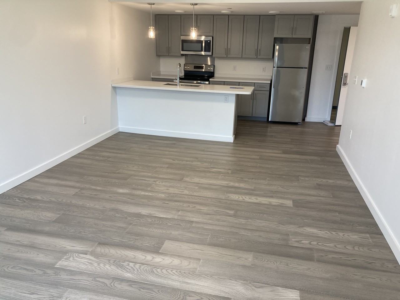 872 Morton St - Photo 2 of 24
