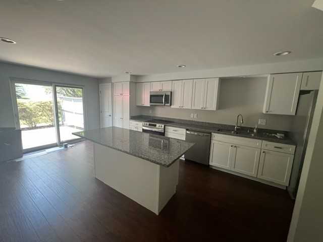 935 Pinecrest Dr #C4 - Photo 2 of 15
