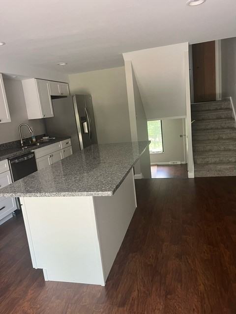 935 Pinecrest Dr #C4 - Photo 3 of 15