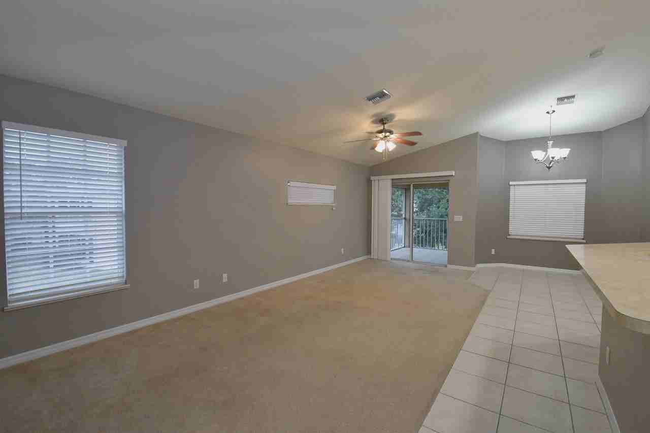 19949 Lake Vista Cir #C - Photo 5 of 12