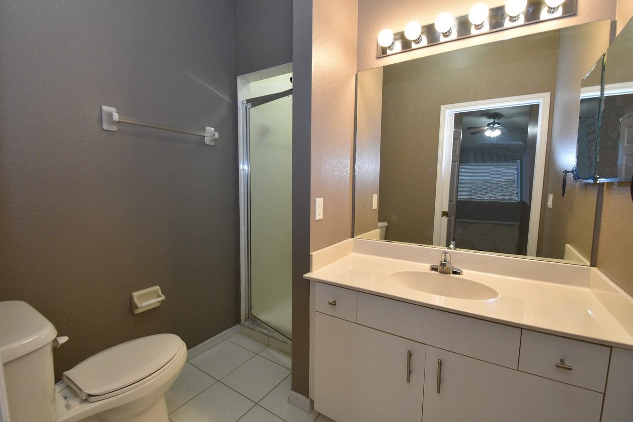 19949 Lake Vista Cir #C - Photo 7 of 12
