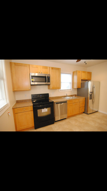 701 Strawberry St - Photo 3 of 12