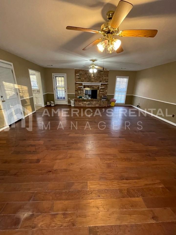 5727 22nd Ave E - Photo 2 of 25