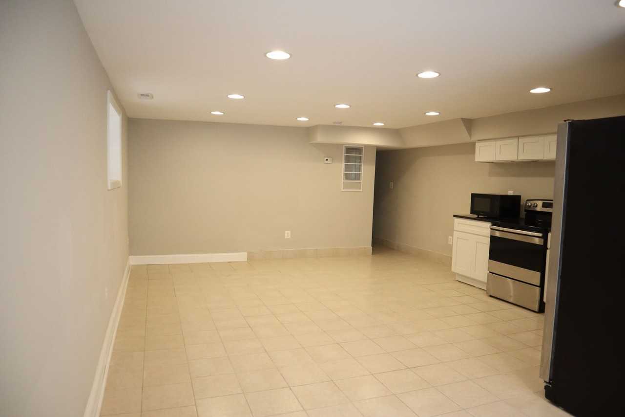 2206 N Charles St - Photo 2 of 18