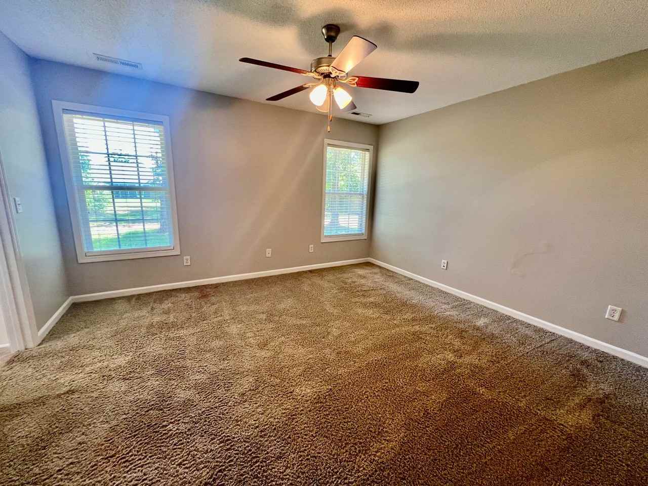 3280 Valencia Dr - Photo 3 of 13