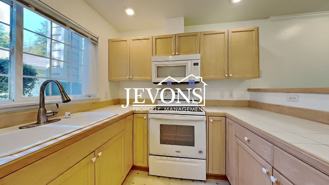 25235 Se Klahanie Blvd Apt P102 - Photo 1 of 1