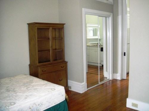1005 W Franklin St - Photo 4 of 12