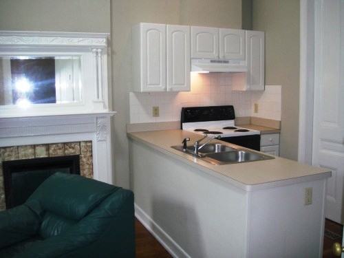 1005 W Franklin St - Photo 5 of 12