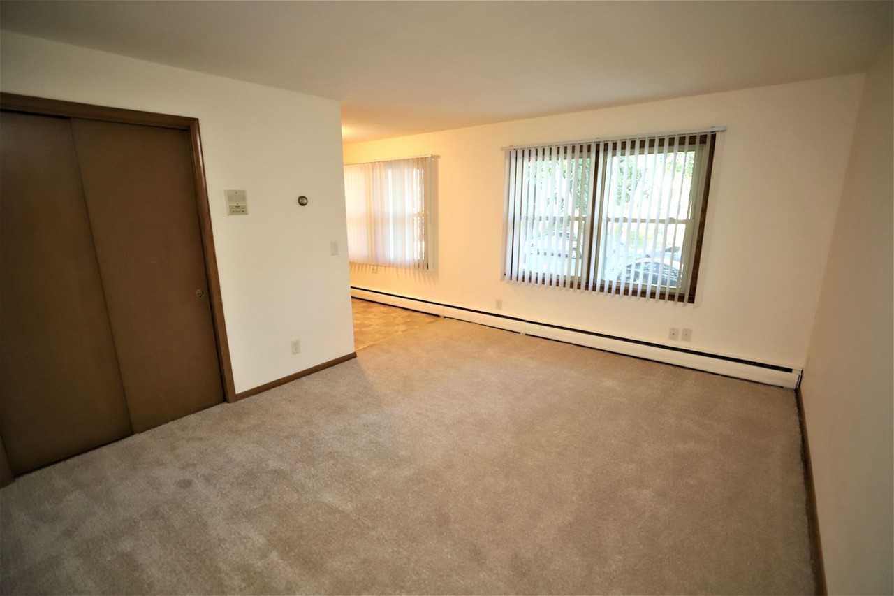 Premier Properties - 6630 - Photo 6 of 24