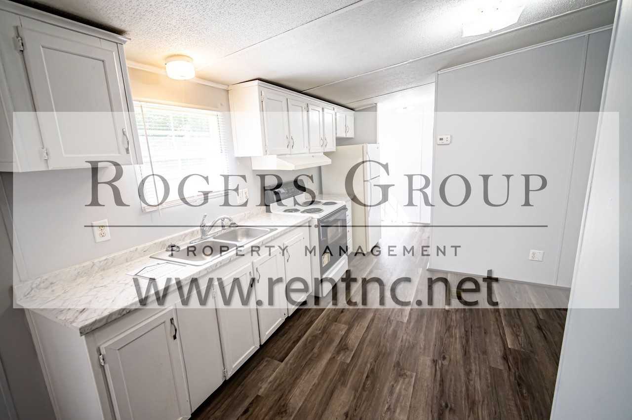 3278 Walters Rd - Photo 2 of 10